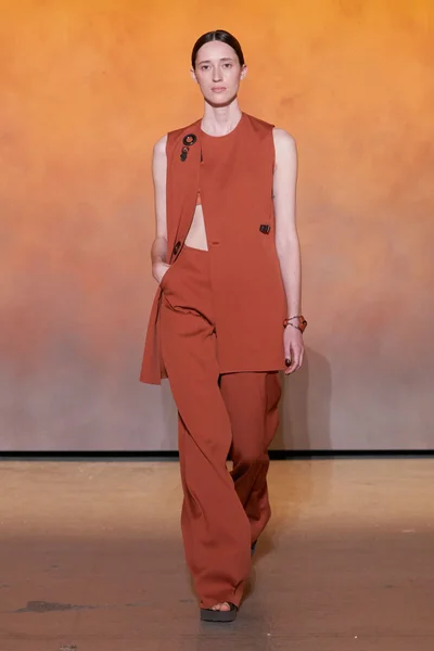 Look 22